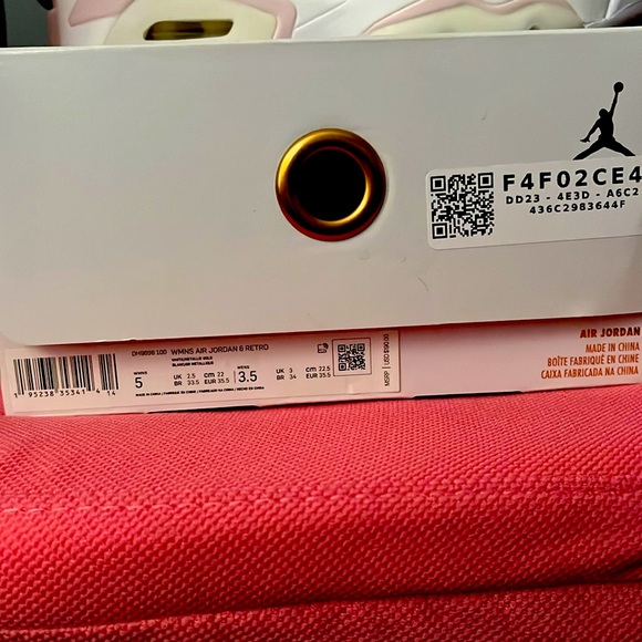 🎀 Pink & White Jordan 6 Retro 🎀 - Picture 7 of 7